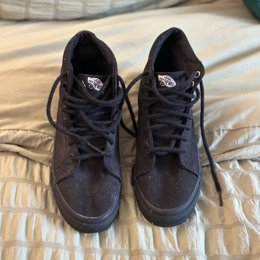 Vans Black Filmore High Tops Women’s 7 / Men’s 5.5